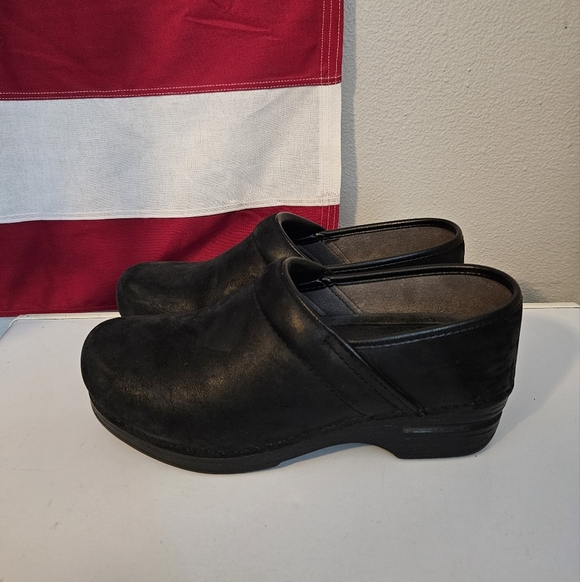 Dansko Pro XP Sz 39 Matte Black Leather Clog - Picture 1 of 7
